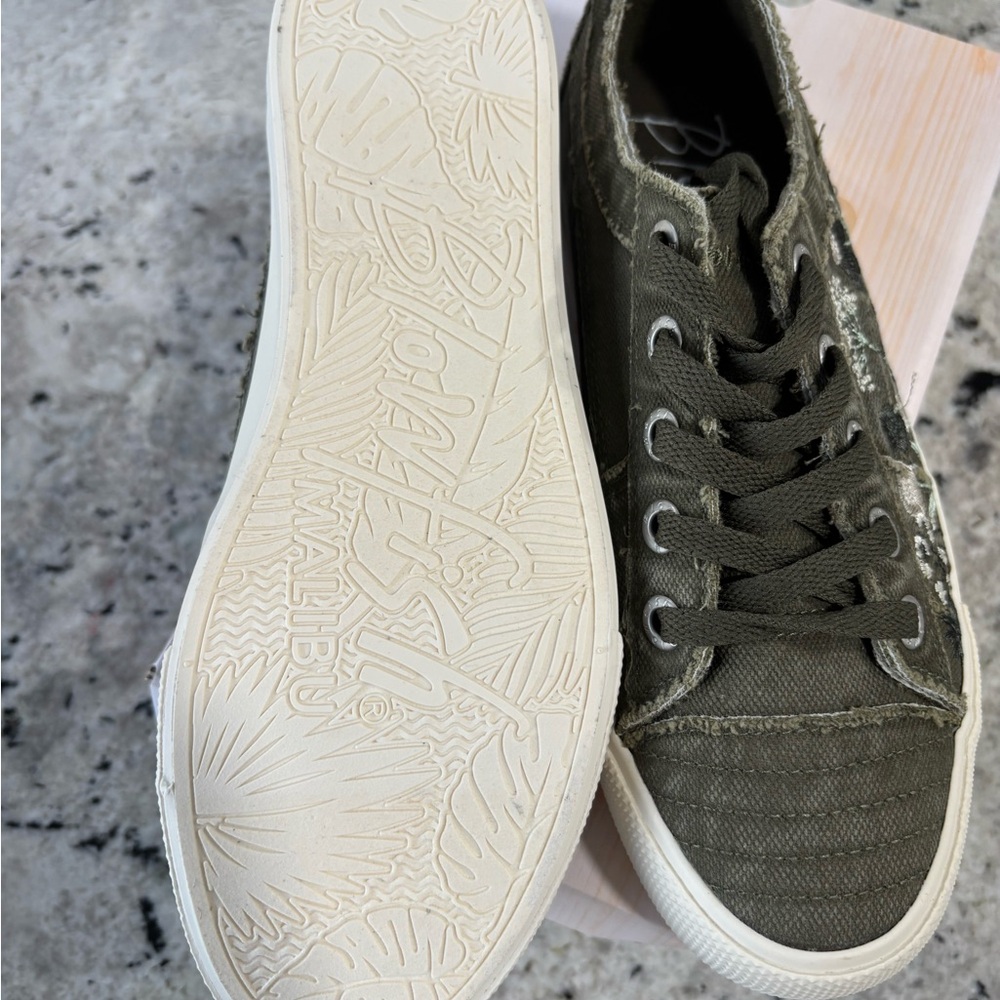 Blowfish Women's Dark Green Floral Sneakers - Picture 5 of 5